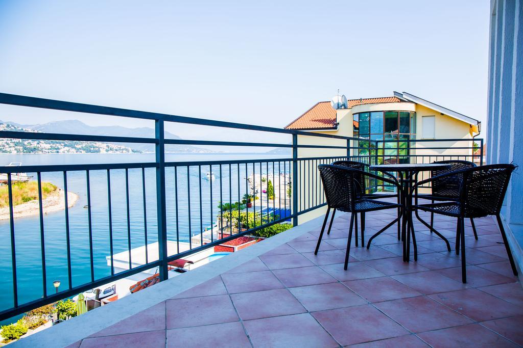 Apartments Riverside Herceg Novi Extérieur photo