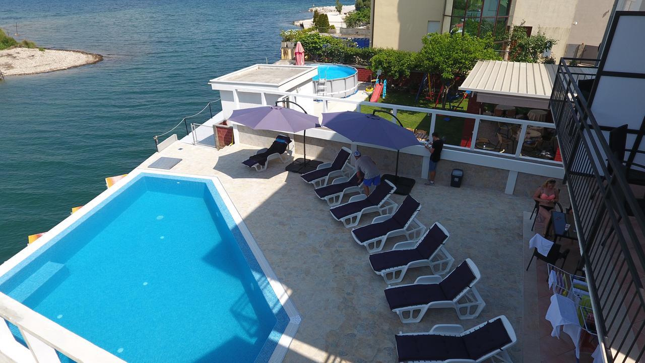 Apartments Riverside Herceg Novi Extérieur photo